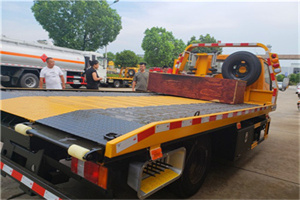 朝阳门附近拖车电话号码服务